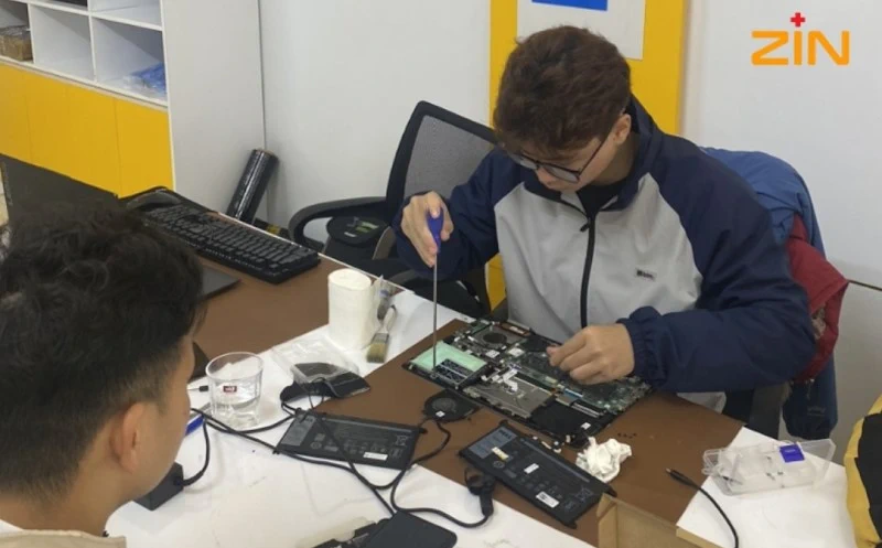 Địa chỉ thay màn hình laptop giá tốt  - Bệnh viện Laptop Zin